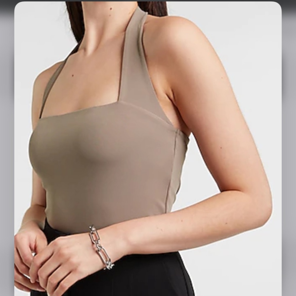 🌷NWT EXPRESS body contour halter tank